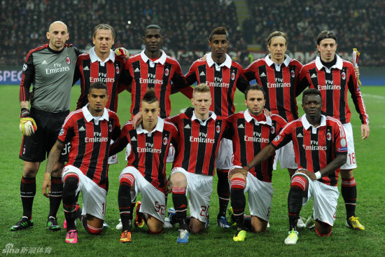 反对者抨击拉波尔塔：诺坎普还没完工，你们到底在庆祝什么？